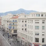 L\'Etoile Private Apartment downtown